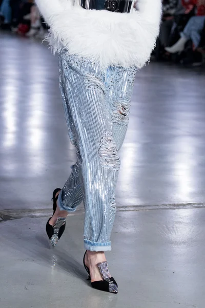 Look 125